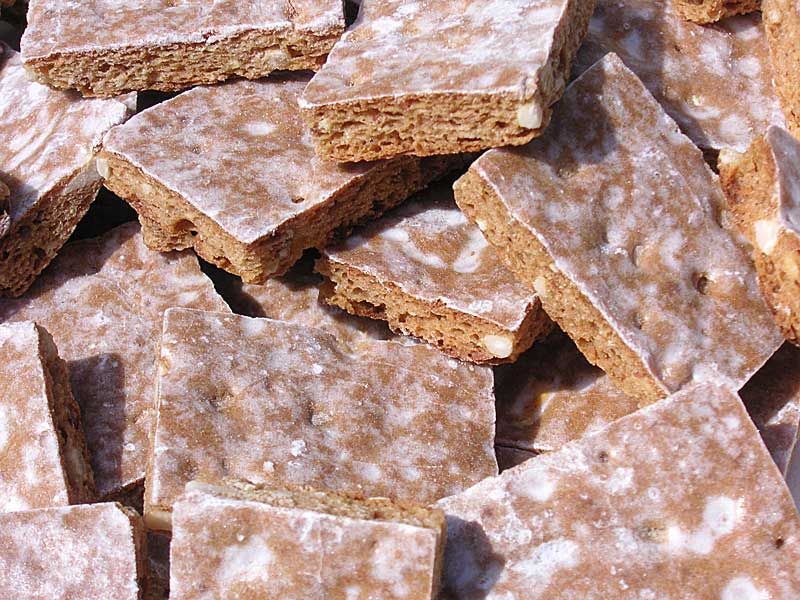 13 Swiss Breakfasts You Should Try at Least Once in Your Life 6 Basler Läckerli Biscuits, Swiss food, Switzerland food, Swiss cuisine, Swiss dishes, Switzerland traditional food, swiss breakfast, breakfast in Switzerland