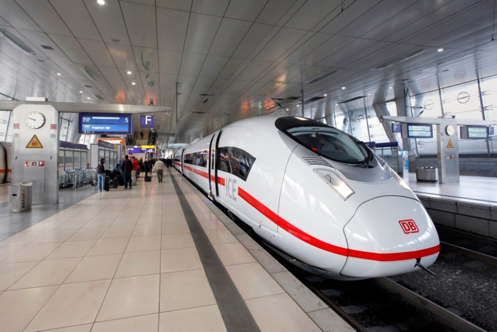 Train Frankfurt Airport, frankfurt card, frankfurt airport to city center, frankfurt airport to city, How To Get From Frankfurt Airport To City Center