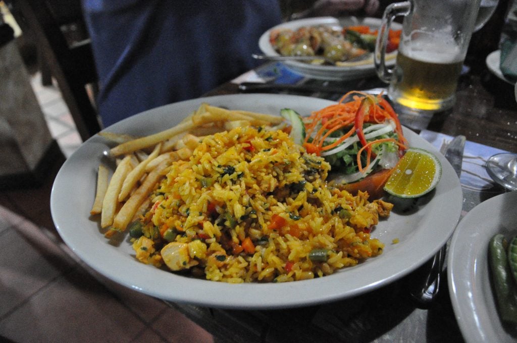 Costa Rican food, food in Costa rica, costa rican dishes, Costa Rican cuisine, Arroz con pollo, food in Colombia, Colombian food, traditional food in Colombia, Colombian dishes, Colombian cuisine
