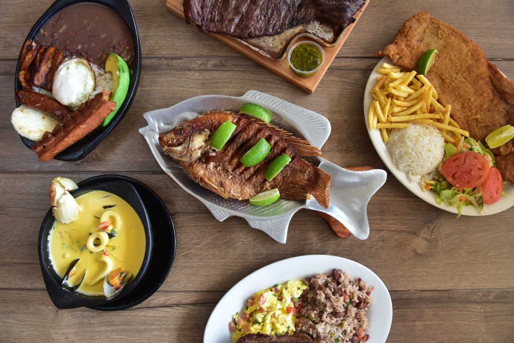 Best Costa Rican Food: 50 Best Costa Rican Dishes And Traditional Food in Costa Rica To Try 12 Costa Rican food, food in Costa rica, costa rican dishes, Costa Rican cuisine, Fried Snapper