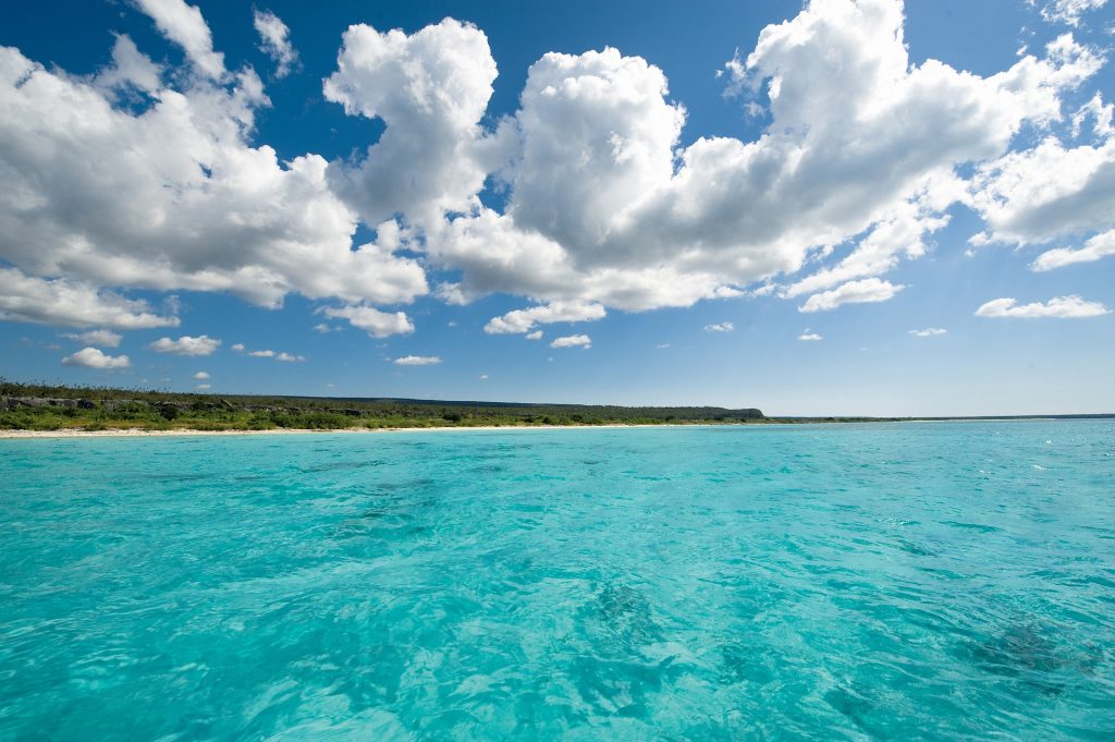 Dominican Republic Travel Tips, things to know before visiting Dominican Republic, facts about Dominican Republic, Bahia de las Aguilas Beach
