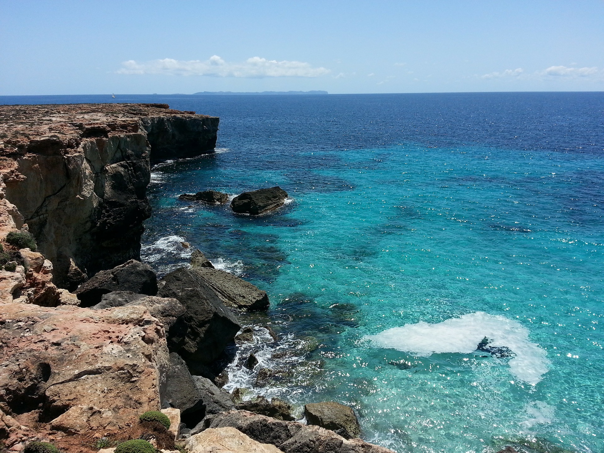 10 Unforgettable Spanish Destinations You Must Visit Before You Die 9 10 Bucket List Destinations in Spain, Best Places To Visit In Spain, How To Get From Palma de Mallorca Airport To City Center - All Possible Ways
