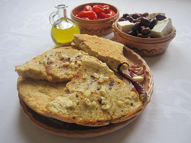 Bukë misri, food in Albania, Albanian food, albanian dishes, Albanian cuisine, traditional food in Albania