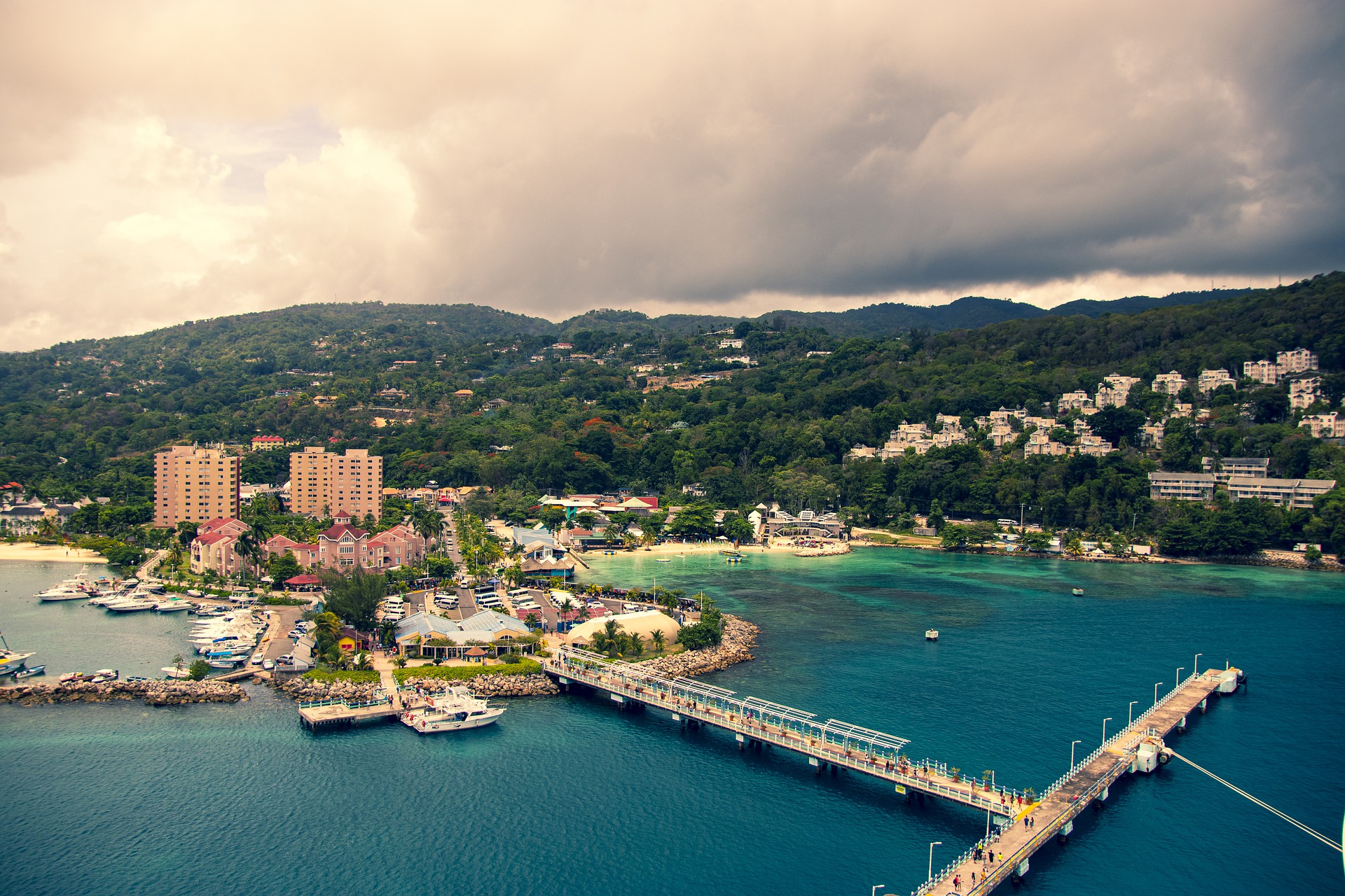 How To Get From Montego Bay Airport To Ocho Rios - All Possible Ways