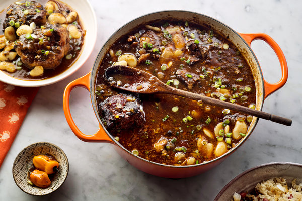Best Jamaican Food: 40 Best Jamaican Dishes And Traditional Food In Jamaica To Try 6 Oxtails, food in Jamaica, jamaican food, jamaican cuisine, jamaican dishes, jamaican drinks, jamaican appetizers, jamaican traditional food