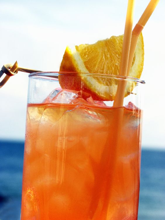 food in Bahamas, Bahamian food, traditional food in Bahamas, Bahamian dishes, Bahamian cuisine, Planter's Punch