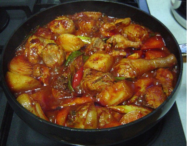 Pollo guisado