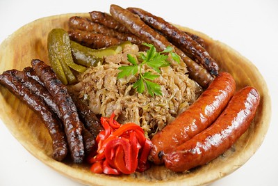 Best Romanian Food - Best 56 Romanian Dishes And Traditional Food In Romania To Try 35 Romanian Food, Romanian cuisine, Traditional Romanian Food, food in Romania, Romanian dishes, Varză călită