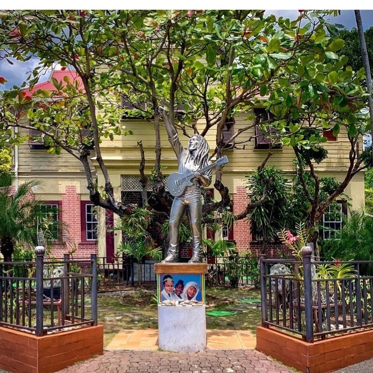 Comparison Dominican Republic vs Jamaica - Which is a Better Trip? 29 Jamaica instagram spots, most instagrammable places in Jamaica, Jamaica photos, Jamaica photography, Bob Marley Museum