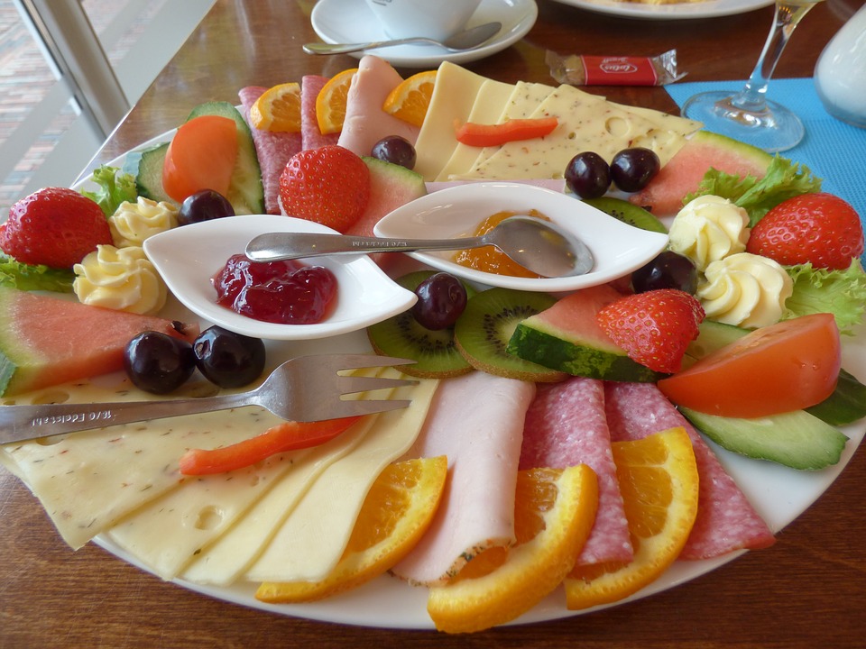 Best Romanian Food - Best 56 Romanian Dishes And Traditional Food In Romania To Try 19 Romanian foods, Traditional food in Romania, What to eat in Romania, Romanian breakfast, Romanian cold cut plate, Romanian Food, Romanian cuisine, Traditional Romanian Food, food in Romania, Romanian dishes