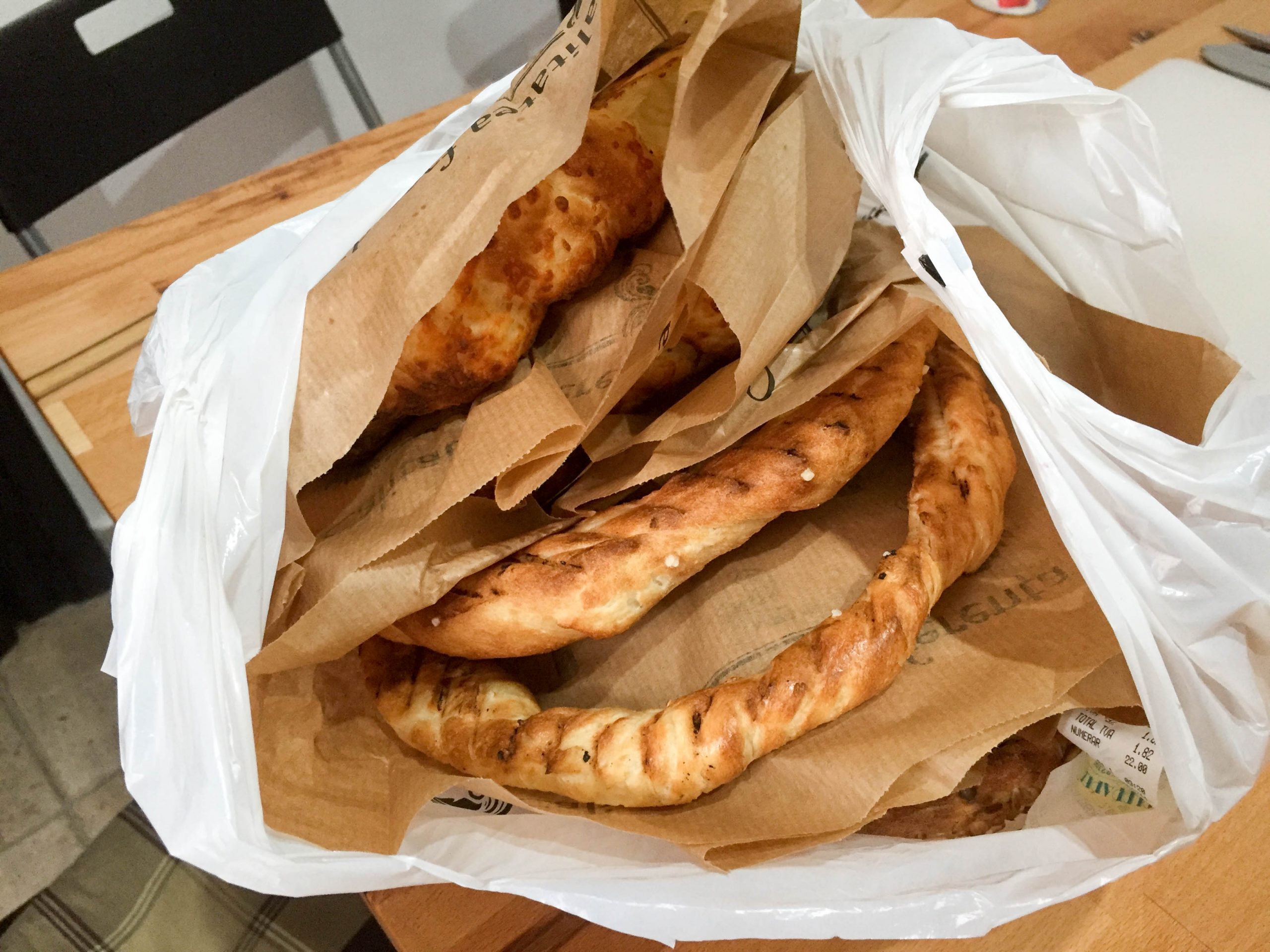Best Romanian Food - Best 56 Romanian Dishes And Traditional Food In Romania To Try 40 Romanian foods, Traditional food in Romania, What to eat in Romania, Covrigi