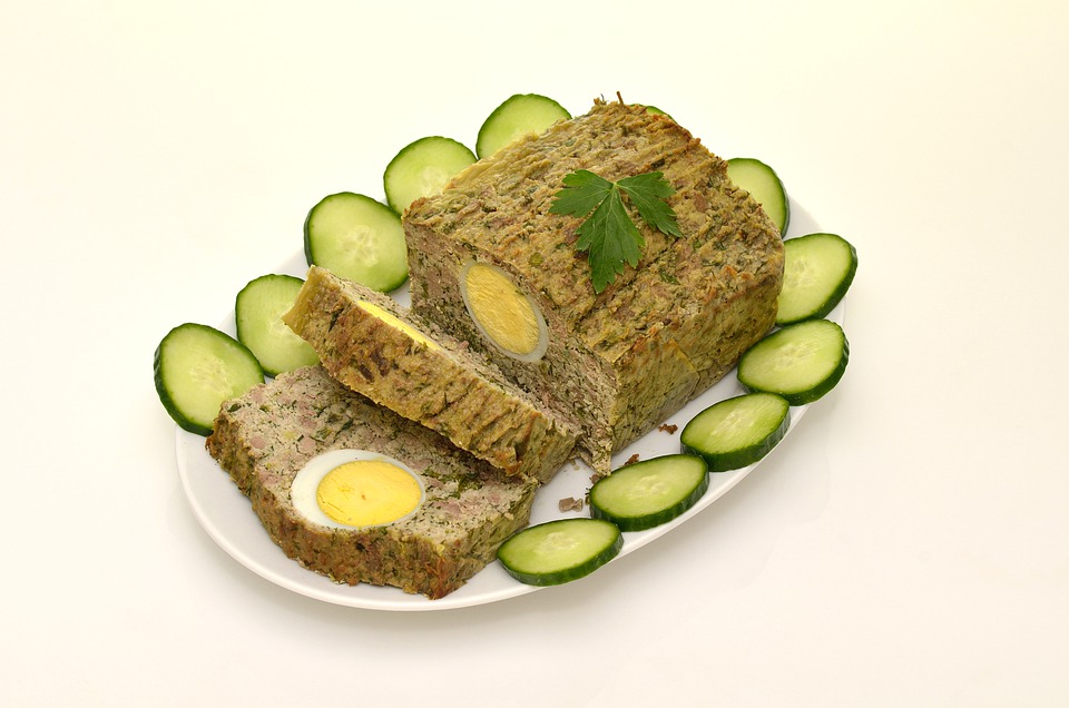 Best Romanian Food - Best 56 Romanian Dishes And Traditional Food In Romania To Try 11 Romanian foods, Traditional food in Romania, What to eat in Romania, Drob de Miel, Romanian Bread, Romanian Food, Romanian cuisine, Traditional Romanian Food, food in Romania, Romanian dishes