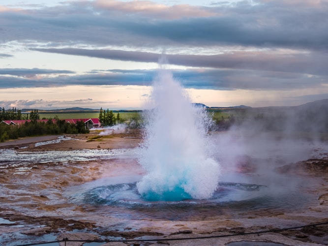 40 Most Instagrammable Places In Iceland 20 Geysir, iceland instagram spots, most instagrammable places in Iceland, Iceland photos, Iceland photography