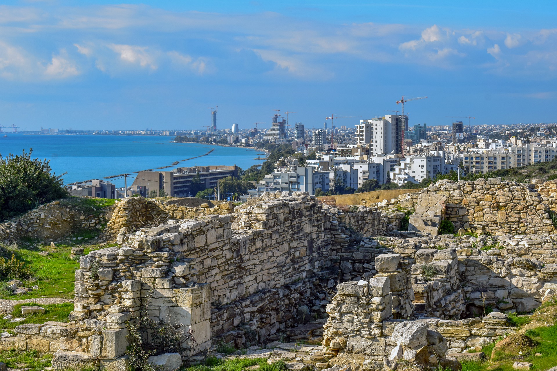 How To Get From Paphos Airport To Limassol - All Possible Ways