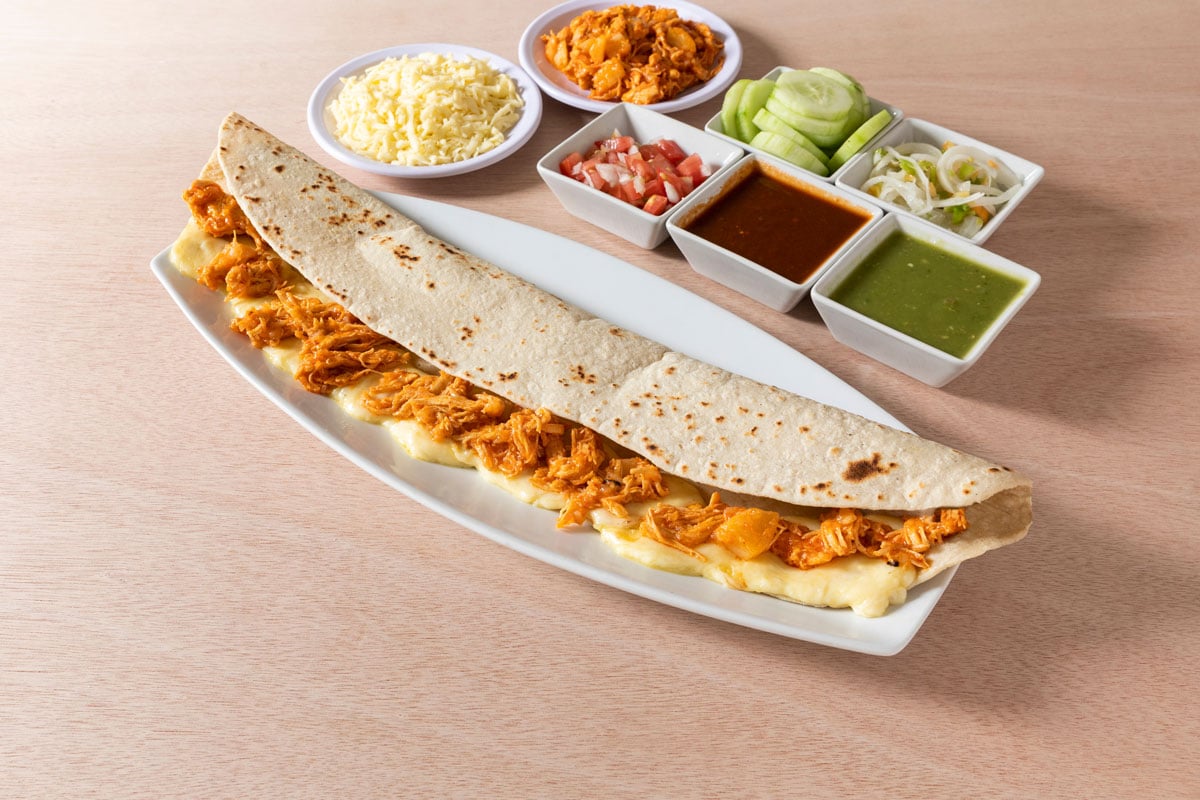 40 The Best Mexican Foods Everyone Should Try At Least Once 25 MEXICAN DISHES, FOOD IN MEXICO, MEXICAN CUISINE, MEXICAN FOODS, MACHETES