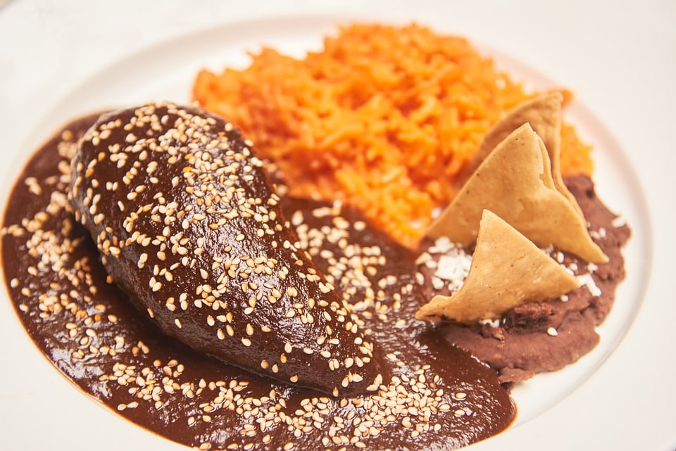 40 The Best Mexican Foods Everyone Should Try At Least Once 7 MEXICAN DISHES, FOOD IN MEXICO, MEXICAN CUISINE, MEXICAN FOODS, MOLE