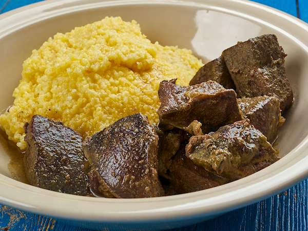 Best Romanian Food - Best 56 Romanian Dishes And Traditional Food In Romania To Try 20 Romanian Food, Romanian cuisine, Traditional Romanian Food, food in Romania, Romanian dishes, Pomana Porcului