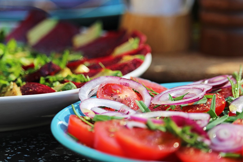 Best Romanian Food - Best 56 Romanian Dishes And Traditional Food In Romania To Try 36 Salata de rosii