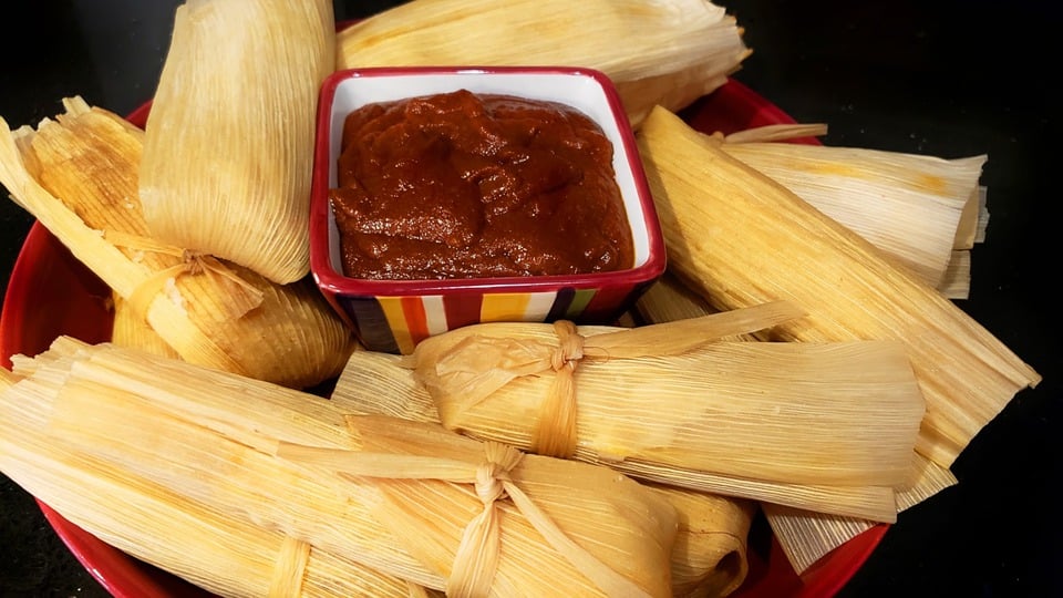 MEXICAN DISHES, FOOD IN MEXICO, MEXICAN CUISINE, MEXICAN FOODS,  TAMALES, Mexican breakfast, breakfast in Mexico, traditional breakfast in Mexico, traditional mexican breakfast