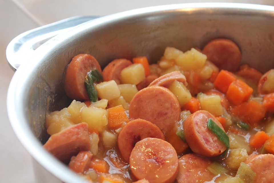 Best Romanian Food - Best 56 Romanian Dishes And Traditional Food In Romania To Try 34 Tocană, Romanian Food, Romanian cuisine, Traditional Romanian Food, food in Romania, Romanian dishes,
