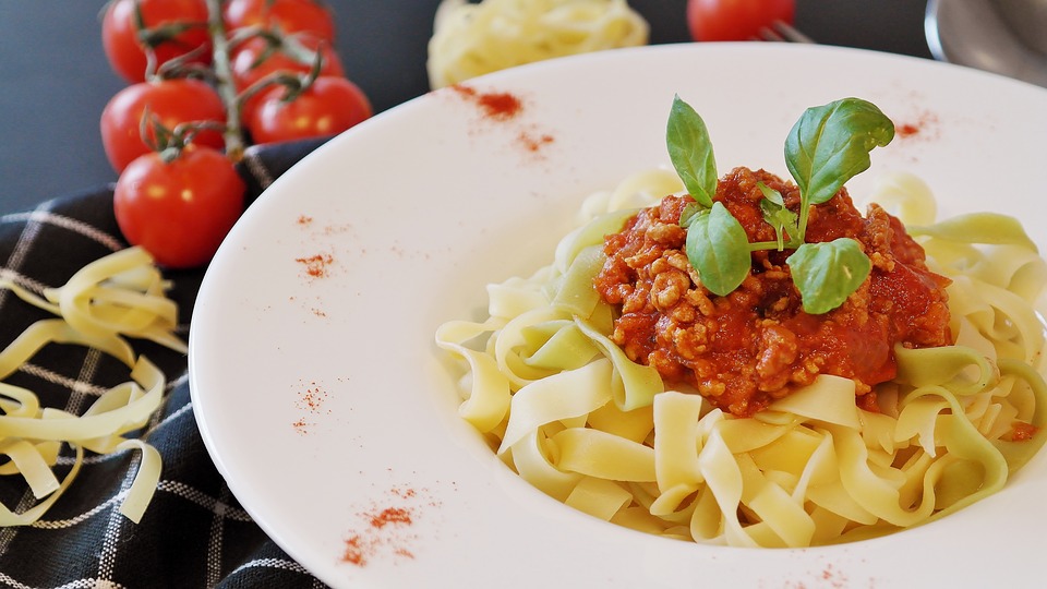 40 Italian Dishes You Must Try Before You Die 6 Bolognese pasta,
Italian Food, Italian cuisine, traditional Italian food, food in Italy, Italian dishes