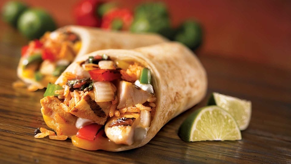MEXICAN DISHES, FOOD IN MEXICO, MEXICAN CUISINE, MEXICAN FOODS, BURRITO, Mexican breakfast, breakfast in Mexico, traditional breakfast in Mexico, traditional mexican breakfast