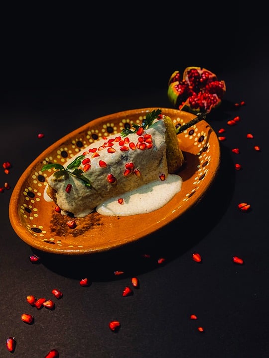 40 The Best Mexican Foods Everyone Should Try At Least Once 6 MEXICAN DISHES, FOOD IN MEXICO, MEXICAN CUISINE, MEXICAN FOODS, CHILES EN NOGADA