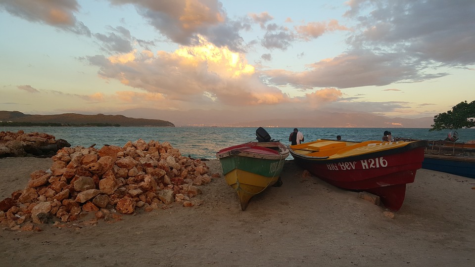 Comparison Dominican Republic vs Jamaica - Which is a Better Trip? 39 Jamaica instagram spots, most instagrammable places in Jamaica, Jamaica photos, Jamaica photography, Hellshire Beach