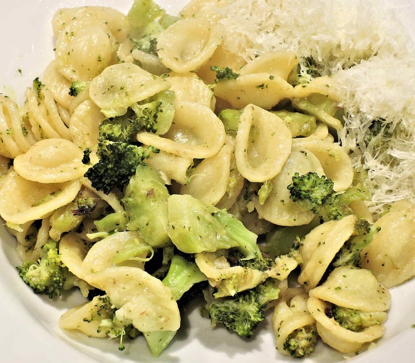 40 Italian Dishes You Must Try Before You Die 18 Orecchiette, Italian Food, Italian cuisine, traditional Italian food, food in Italy, Italian dishes