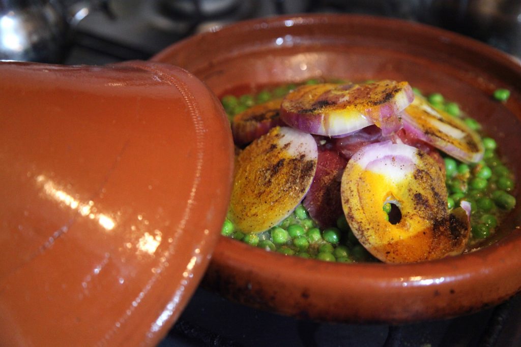 morrocan food, food in morocco, morrocan cuisine, morocan dishes, traditional morrocan food, Tagine