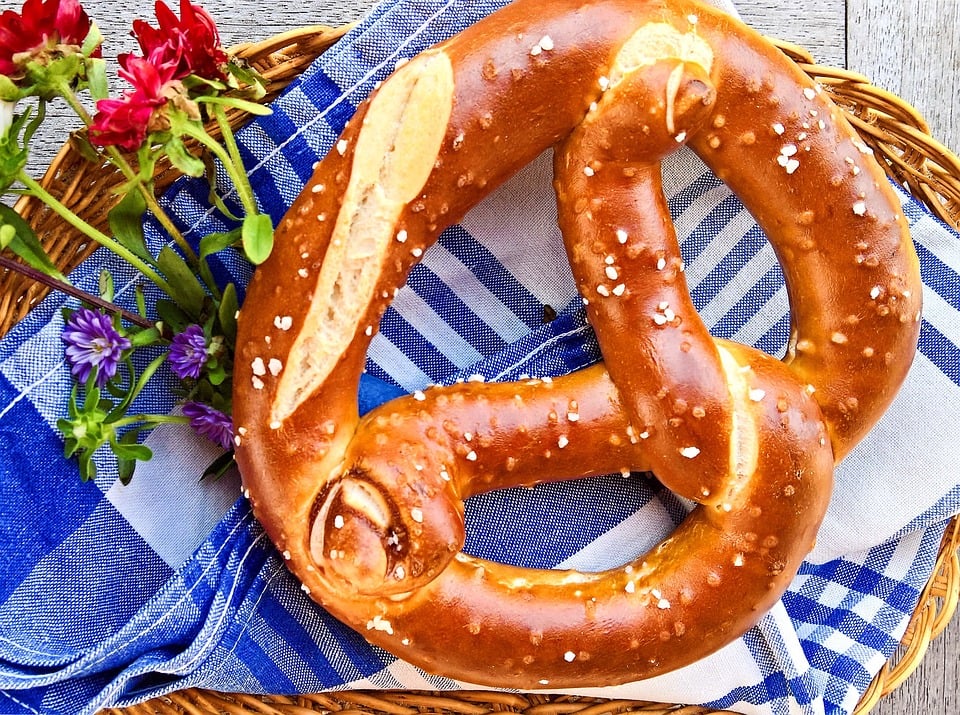 German Food, German cuisine, Traditional German Food, food in Germany, German dishes, German desserts, desserts in Germany, Bagel
