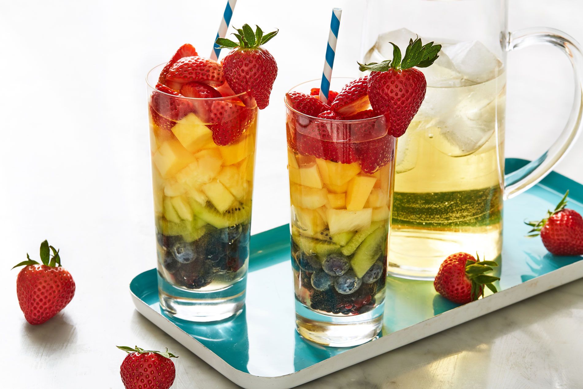Drinks in Aruba - 26 Best Aruba Drinks to Try When You Visit this Caribbean Island 9 Aruba Food, Aruba cuisine, Traditional Aruban Food, food in Aruba, drinks in Aruba, Aruba dishes, Aruban drinks, rainbow sangria