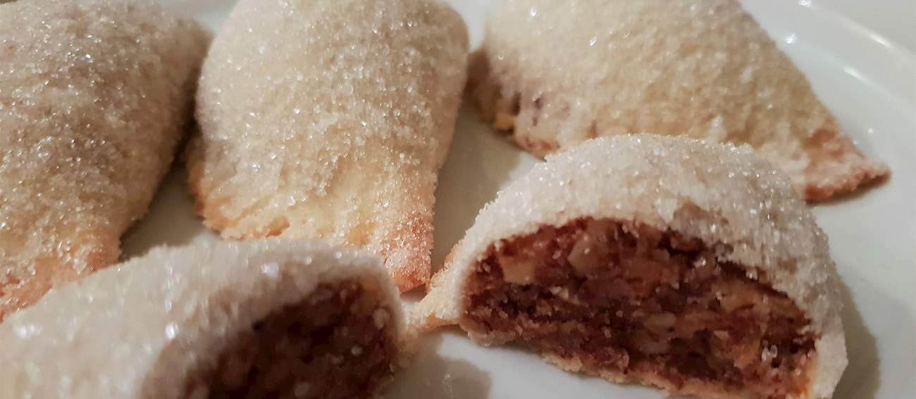 Best Croatian Food - 53 Best Croatian Dishes And Traditional Food In Croatia To Try 35 Croatia Dessert, Croatia cuisine, Traditional Croatia Food, desserts in Croatia, Croatian dishes, Croatian food, Croatian dishes, Croatian cuisine, Croatian dessert, rafioli