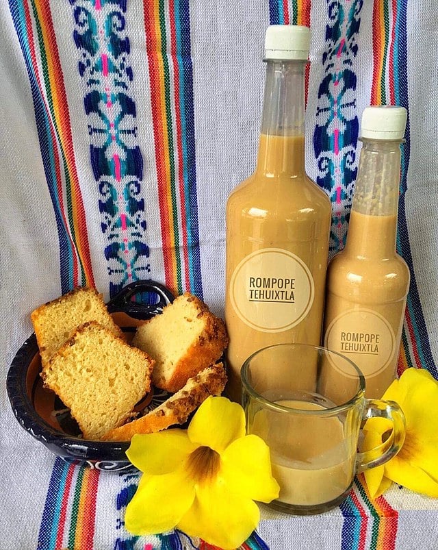 Ecuador Food, Ecuador cuisine, Traditional Ecuador Food, drinks in Ecuador, Ecuador dishes, Ecuadorian food, Ecuadorian drinks, rompope