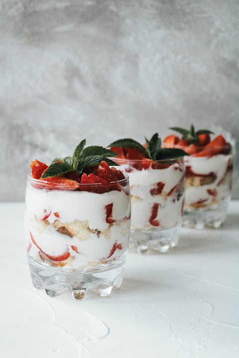 Best Irish Food - 38 Best Irish Dishes And Traditional Food In Ireland To Try 25 Irish Food, Irish cuisine, Traditional Irish Food, food in Ireland, Irish dishes, Irish dessert, Trifle