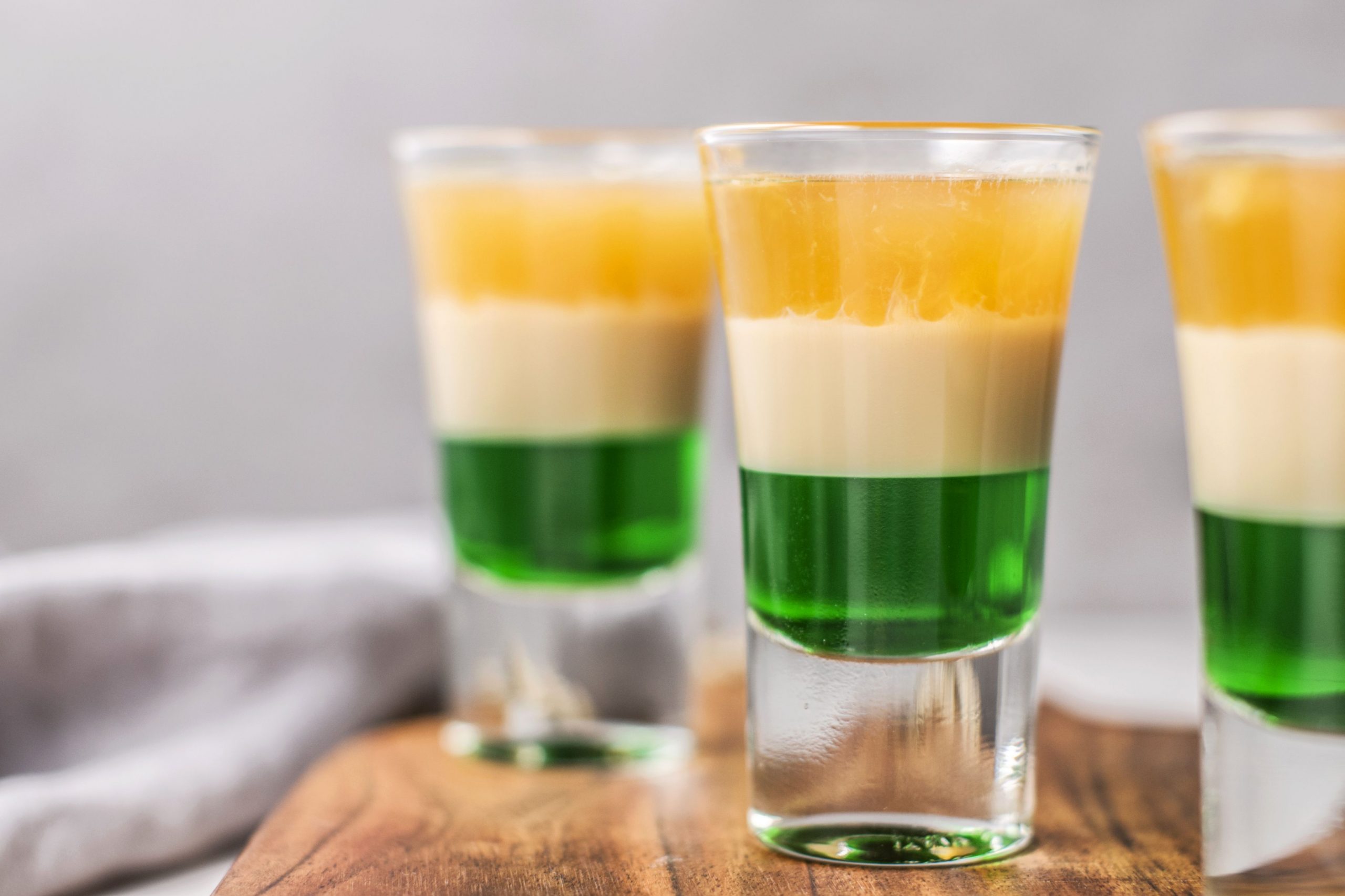 Best Irish Food - 38 Best Irish Dishes And Traditional Food In Ireland To Try 30 Irish Drink, Irish cuisine, Traditional Irish Food, drinks in Ireland, Irish dishes, Irish Flag Beer