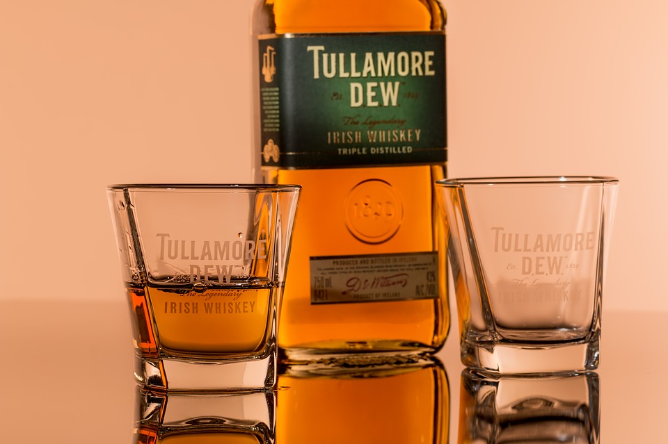 Best Irish Food - 38 Best Irish Dishes And Traditional Food In Ireland To Try 34 Irish Drink, Irish cuisine, Traditional Irish Food, drinks in Ireland, Irish dishes, Tullamore dew