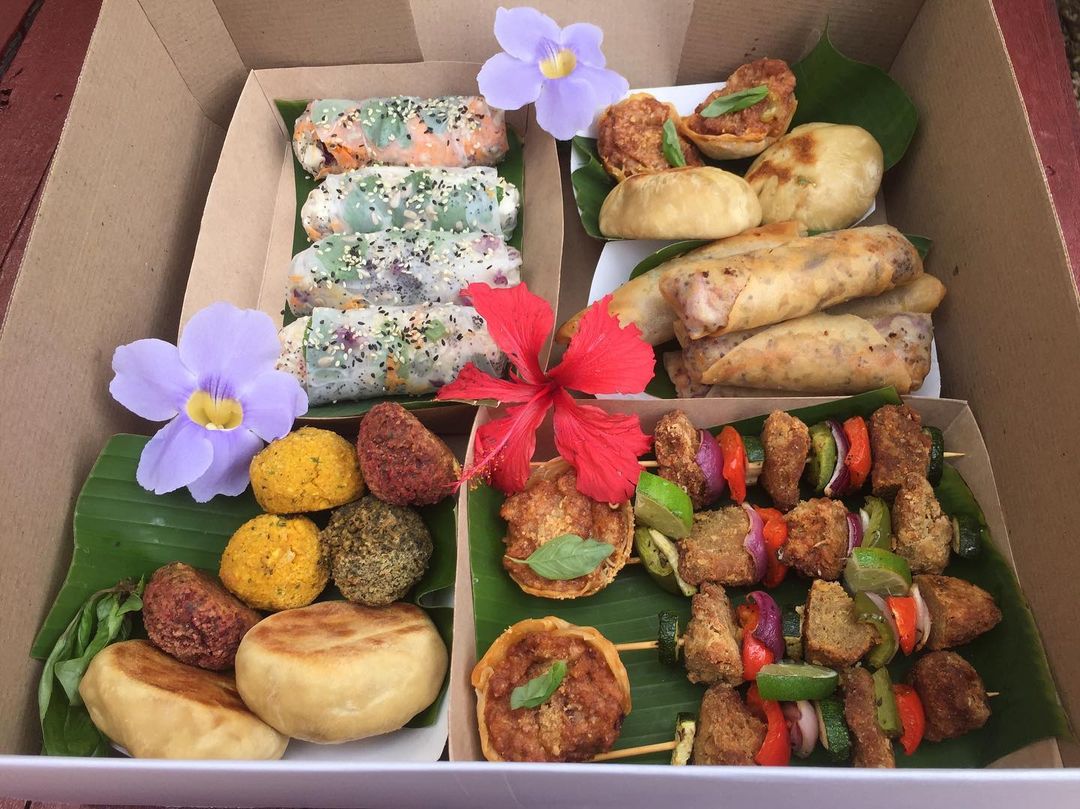 Punta Cana Food - 30 Best Restaurants in Punta Cana And Where to Eat 31 restaurants in punta cana, best restaurants in punta cana, punta cana food, where to eat in punta cana, amaluna vegan restaurant and lab