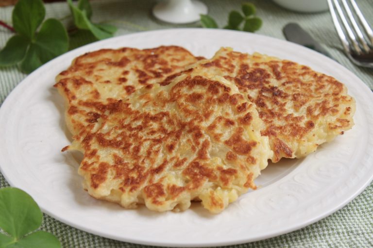 Best Irish Food - 38 Best Irish Dishes And Traditional Food In Ireland To Try 6 Irish Food, Irish cuisine, Traditional Irish Food, food in Ireland, Irish dishes, Boxty