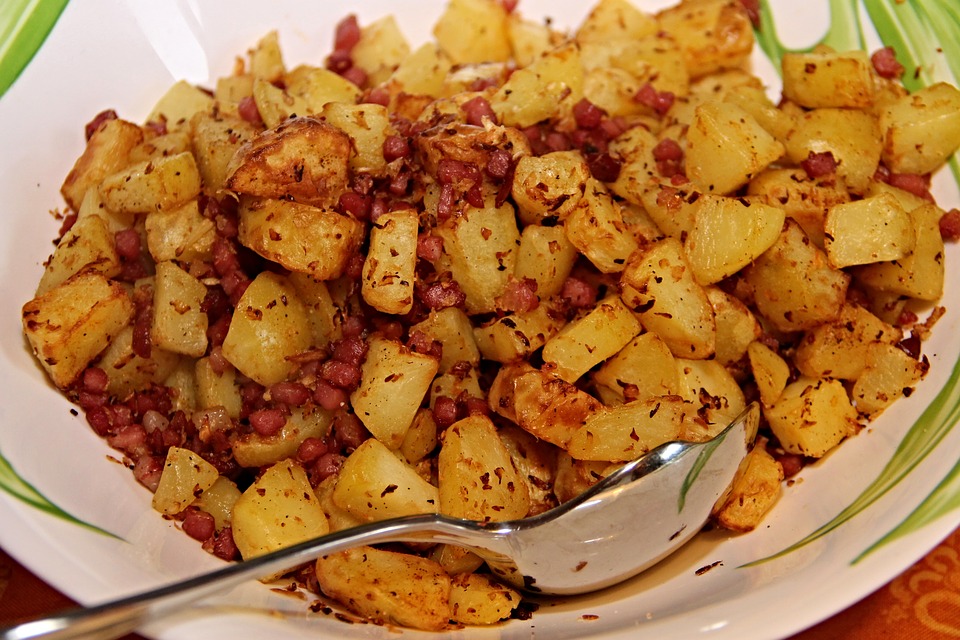 German Food, German cuisine, Traditional German Food, food in Germany, German dishes, Bratkartoffeln