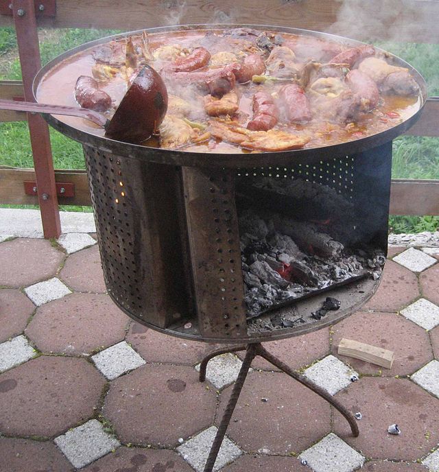 Best Croatian Food - 53 Best Croatian Dishes And Traditional Food In Croatia To Try 13 Croatia Food, Croatia cuisine, Traditional Croatia Food, food in Croatia, Croatian dishes, Croatian food, Croatian dishes, Croatian cuisine, kotlovina