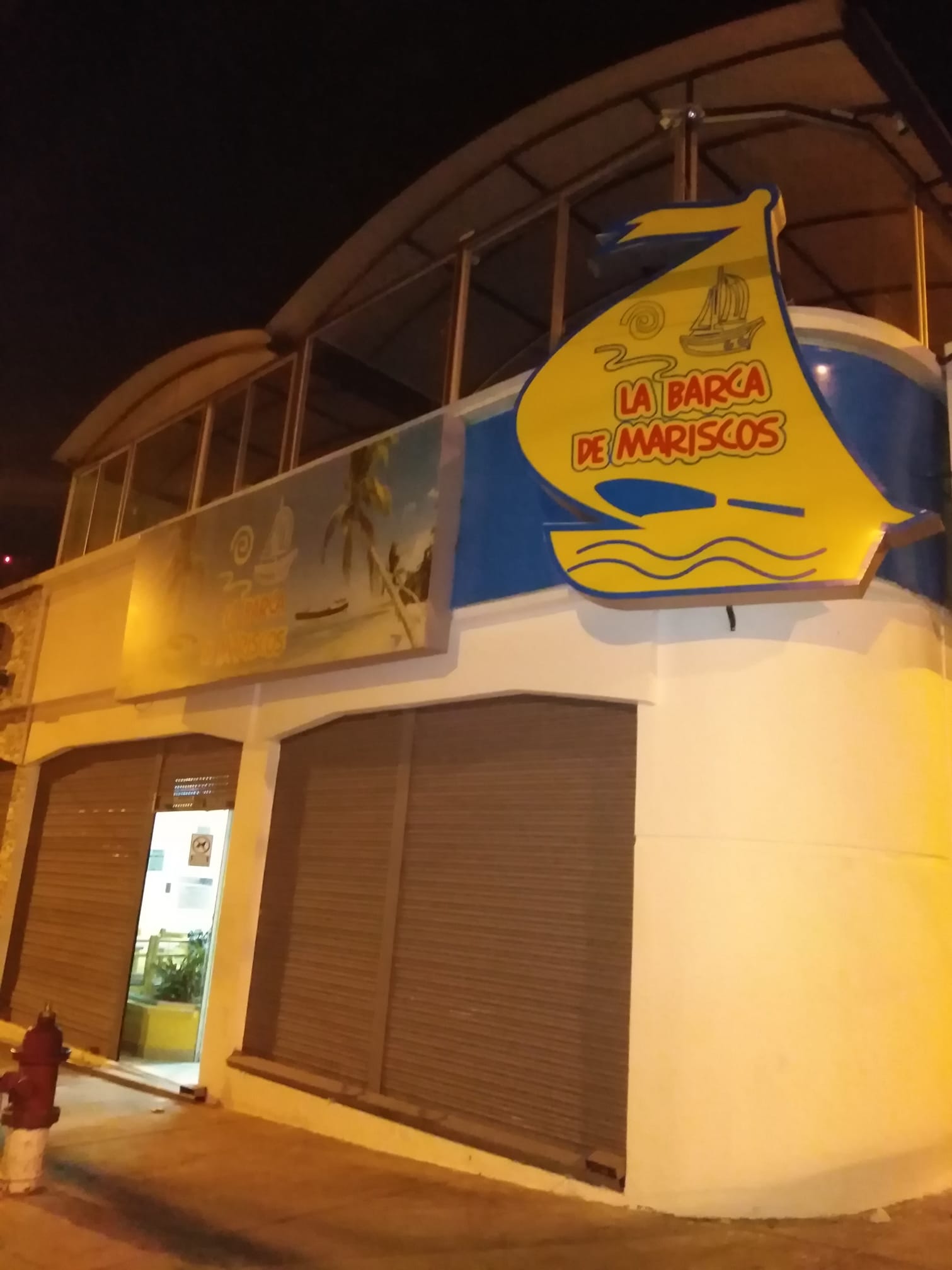 restaurants in quito, best restaurants in quito, where to eat in quito, quito food, quito restaurants, la barca de mariscos