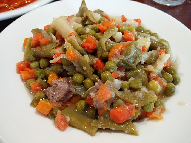 Ecuador Food, Ecuador cuisine, Traditional Ecuador Food, food in Ecuador, Ecuador dishes, Ecuadorian food, Menestra
