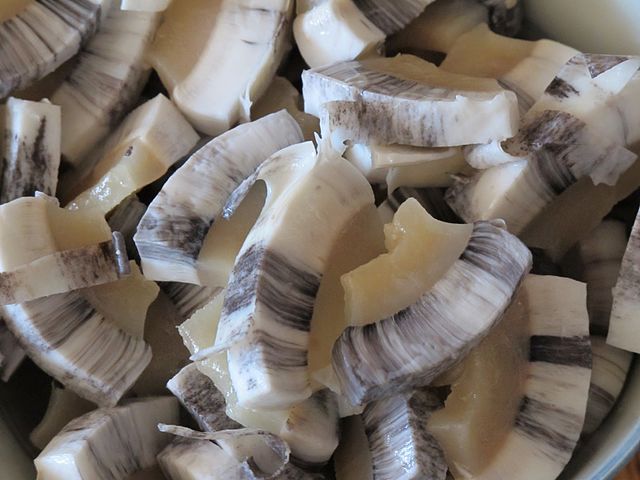 Canadian Food, Canadian cuisine, Traditional Canadian Food, food in Canada, Canadian dishes, Muktuk