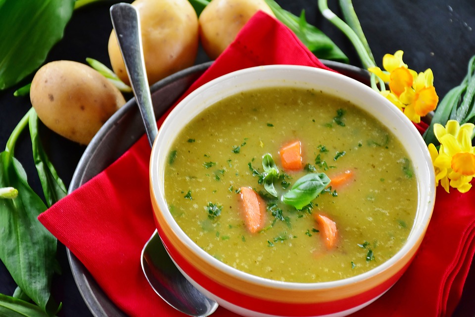 Best Irish Food - 38 Best Irish Dishes And Traditional Food In Ireland To Try 9 Irish Food, Irish cuisine, Traditional Irish Food, food in Ireland, Irish dishes, Potato soup