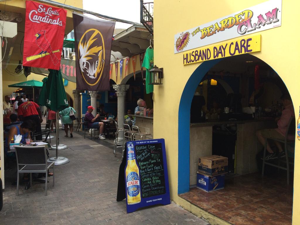 Nassau Food - 30 Best Restaurants In Nassau And Where To Eat In Nassau 26 restaurants in nassau, restaurants in nassau bahamas, best restaurants in nassau, best restaurants in nassau, where to eat in nassau, nassau food, The Bearder Clam Sports Bar