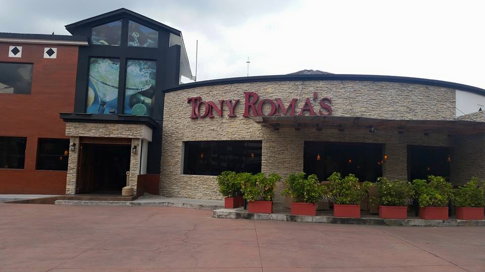 restaurants in quito, best restaurants in quito, where to eat in quito, quito food, quito restaurants, tonny roma's restaurant