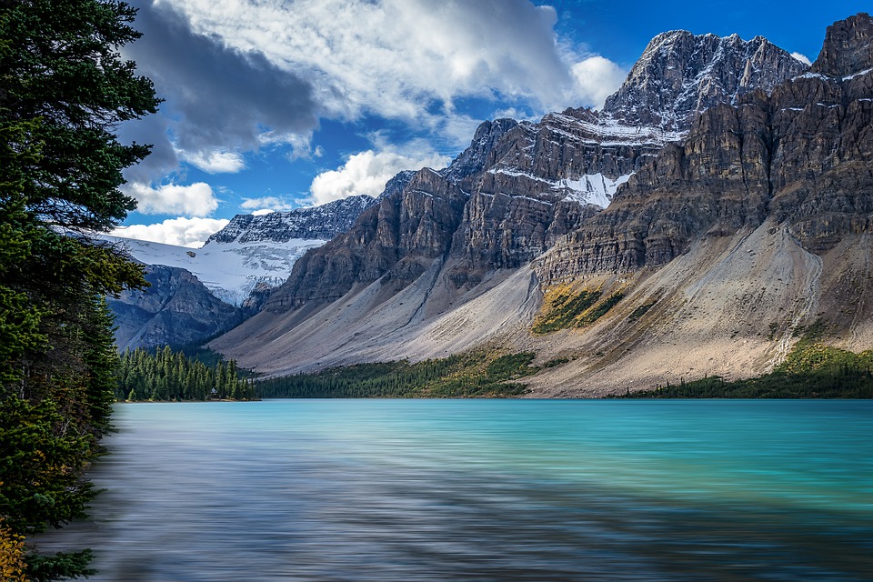 Canada instagram spots, most instagrammable places in Canada, instagrammable places in Canada, Canada photography, Canada photos, Bow lake