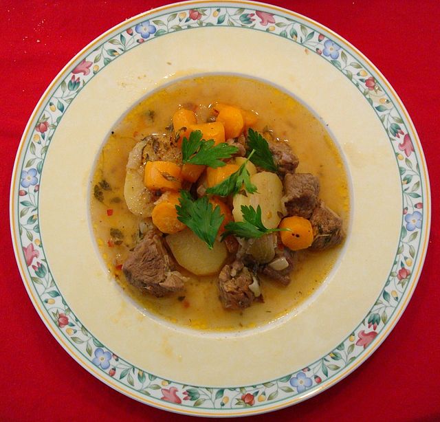 Best Irish Food - 38 Best Irish Dishes And Traditional Food In Ireland To Try 10 Irish Food, Irish cuisine, Traditional Irish Food, food in Ireland, Irish dishes, Irish Stew