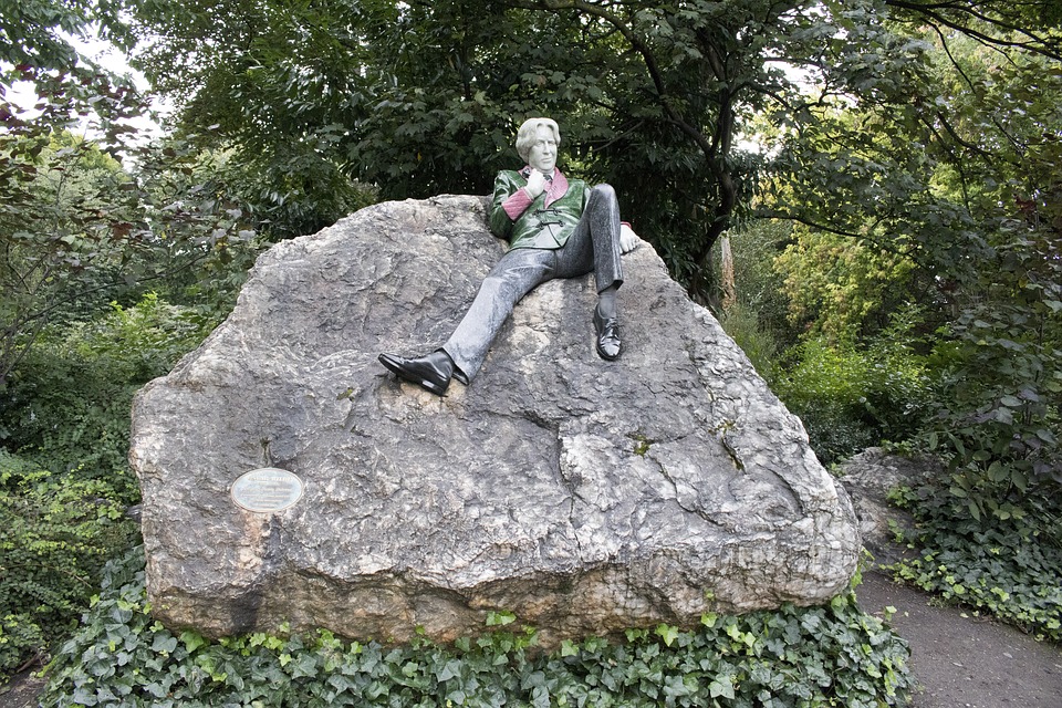 dublin instagram spots, most instagrammable places in dublin, instagrammable places in dublin, dublin photography, dublin photos, oscar wilde statue
